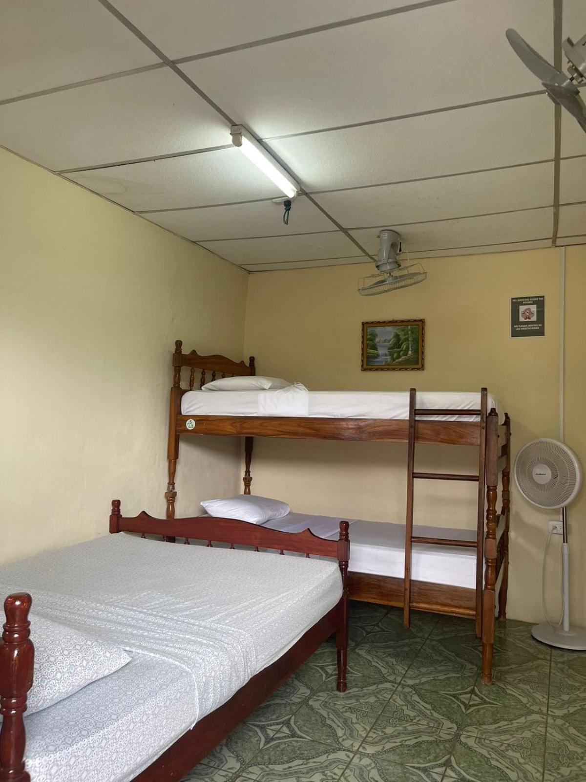 Hostal Los Chamos San Juan del Sur Extérieur photo